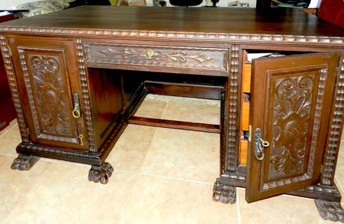 Escrivaninha Antiga Entalhada Pata De Leão Estilo Renascença